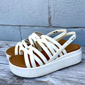 CROCS 🥥 cream sandals